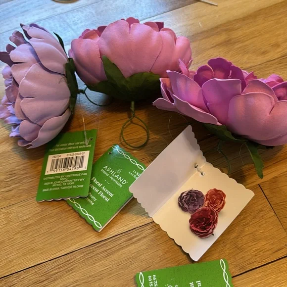 NWT Bundle of 13 Assorted Faux Flower Accents - Peony, Rose & Hydrangea 🌹 - Picture 16 of 16
